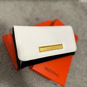 VALENTINO di Mario Valentino Trifold large wallet